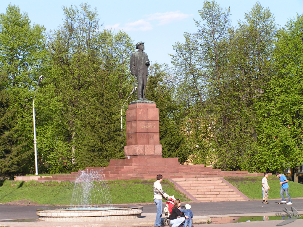 Памятники города мичуринска. Памятник Мичурину в Тамбове. Парк славы Мичуринск. Достопримечательности г Мичурина Тамбовская область.